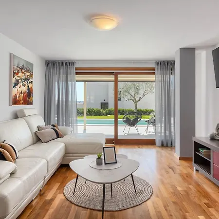 Ferienvilla Desire Ferienhaus Karpinjan
