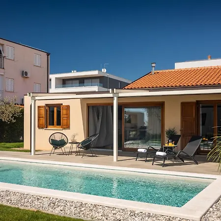 Ferienvilla Desire Ferienhaus Karpinjan